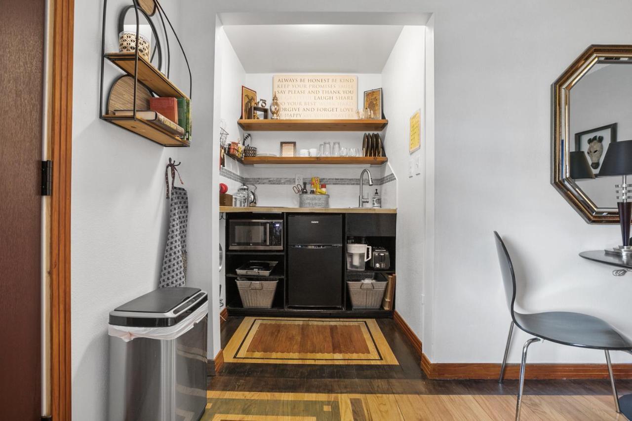 Luxury Oasis- 1 Bedroom Romantic Getaways ラボック エクステリア 写真