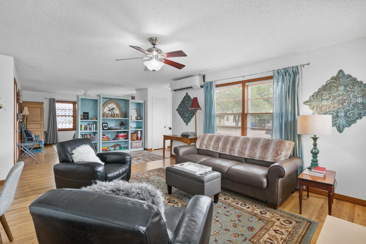 Luxury Oasis- 1 Bedroom Romantic Getaways ラボック エクステリア 写真
