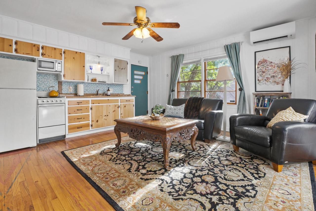 Luxury Oasis- 1 Bedroom Romantic Getaways ラボック エクステリア 写真