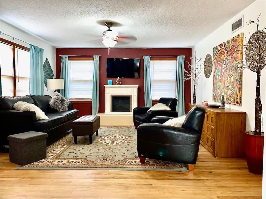 Luxury Oasis- 1 Bedroom Romantic Getaways ラボック エクステリア 写真